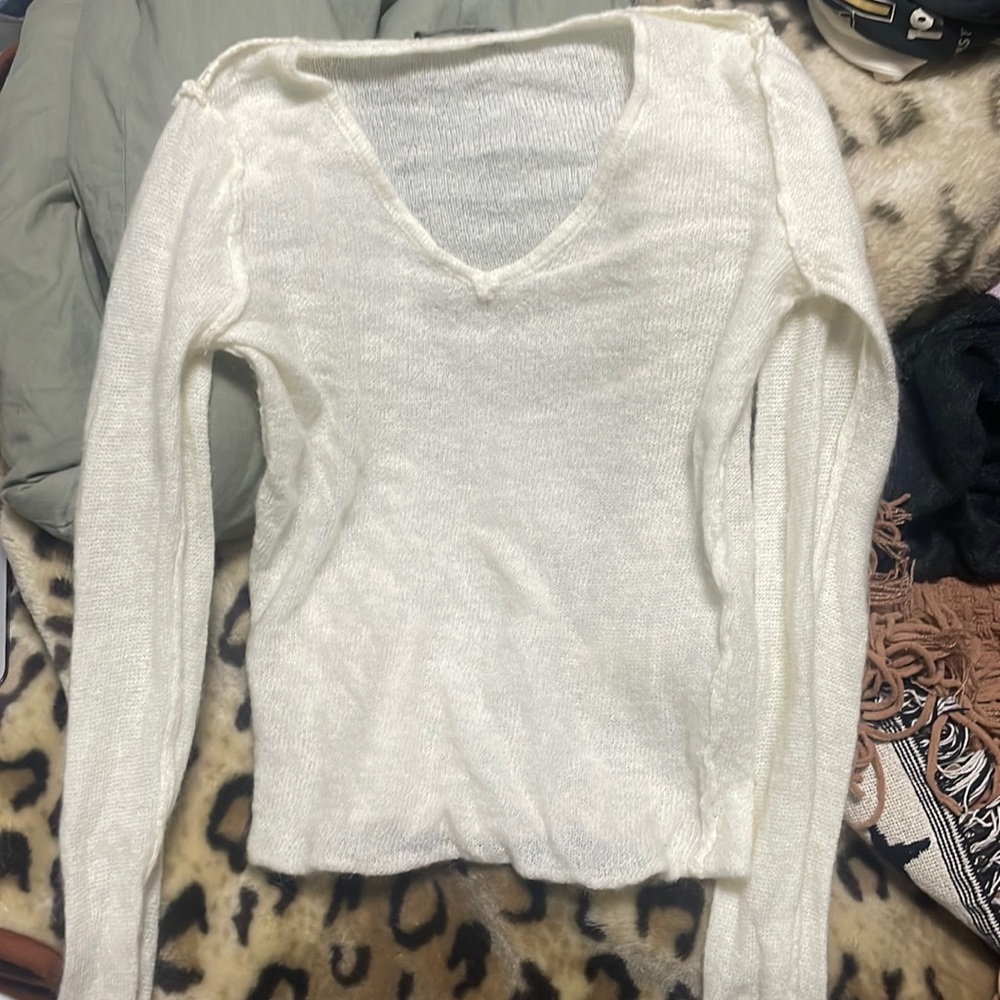 Brandy Melville sweater